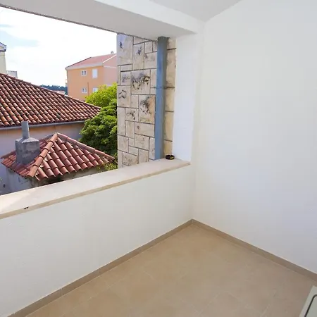 With A Parking Space - 11418 *