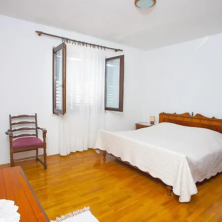 With A Parking Space - 11418 Makarska