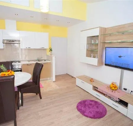 With A Parking Space - 11418 Apartman Makarska