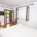 With A Parking Space - 11418 Makarska