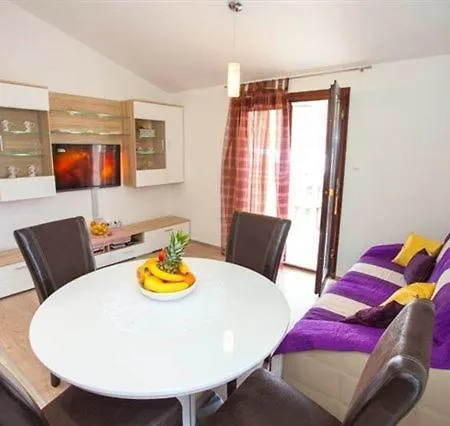 With A Parking Space - 11418 Makarska