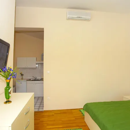 Apartamento With A Parking Space - 11418 *