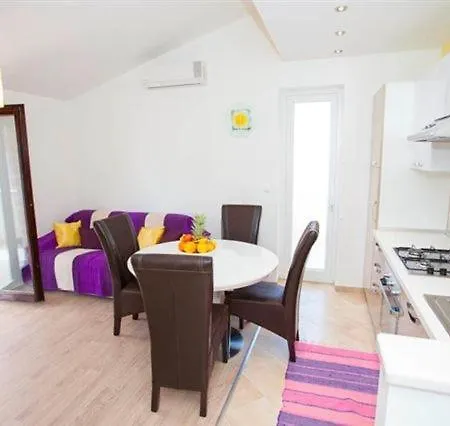 Apartmán With A Parking Space - 11418