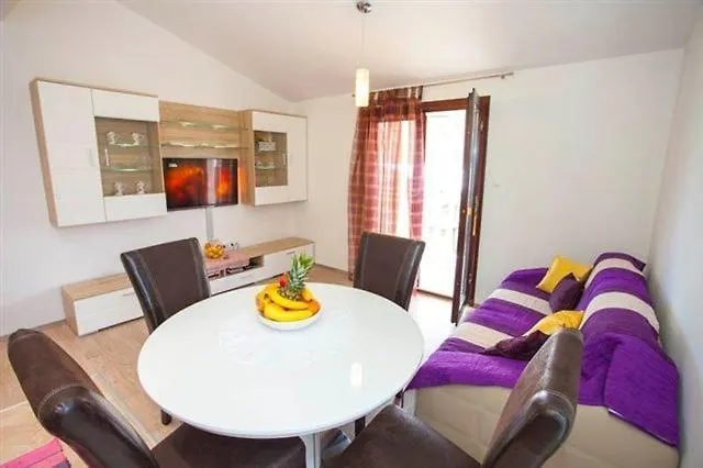 With A Parking Space - 11418 Makarska