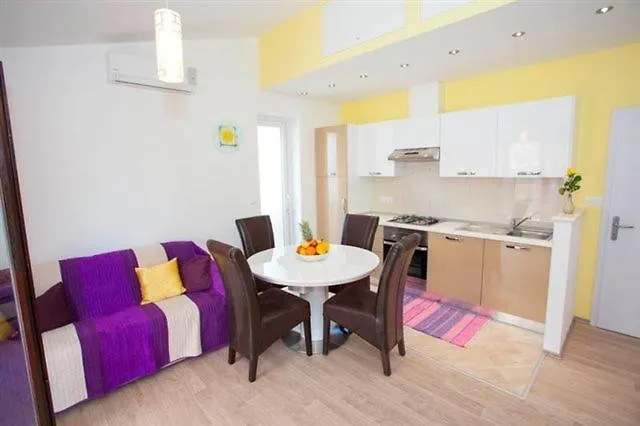 With A Parking Space - 11418 Makarska