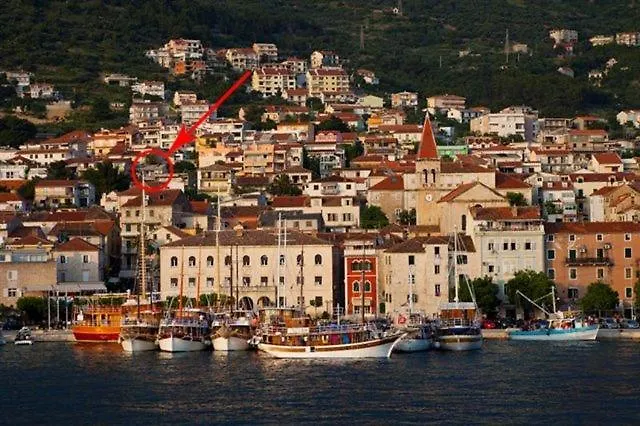 With A Parking Space - 11418