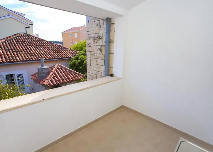 With A Parking Space - 11418 *