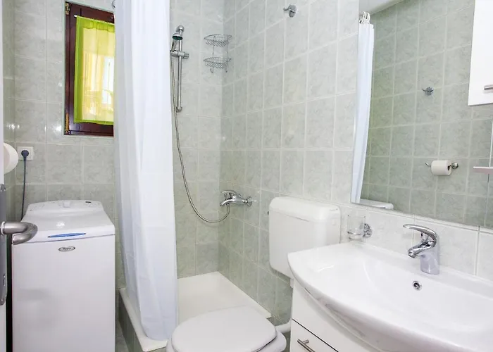 With A Parking Space - 11418 Makarska