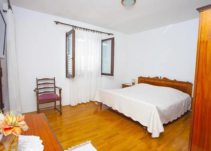 With A Parking Space - 11418 Makarska