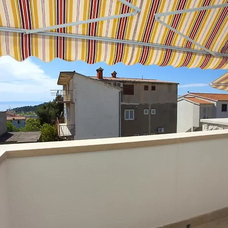 With A Parking Space - 11418