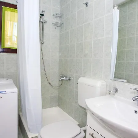 With A Parking Space - 11418 Makarska